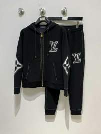 Picture of LV Sweater Suits _SKULVM-3XLxetr5040866